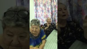 חוגגים יום הולדת 100 לדייר בבית אבות